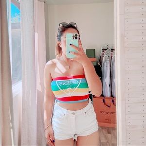 Guess tube top XS. Used only twice. It is in good condition:)